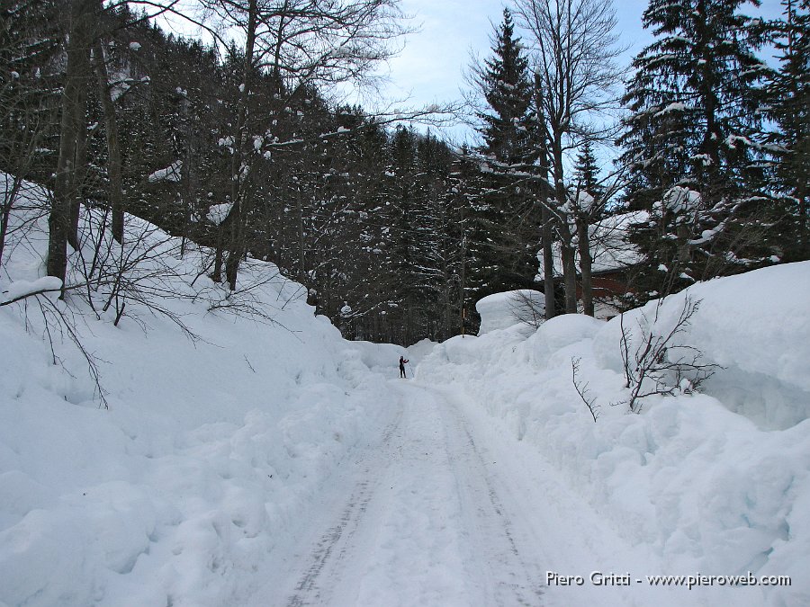 22 Qui la neve è proprio tanta.jpg